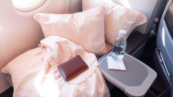 Top repose-pieds pour un voyage en avion plus confortable